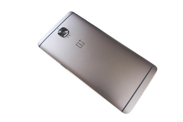 Navigating the Design Beliefs of OnePlus 12