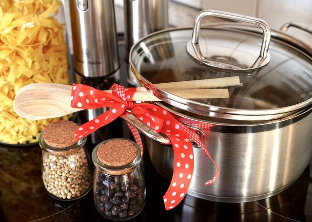 Convenience vs. Creativity: Analyzing meal Preparation and Delivery experience