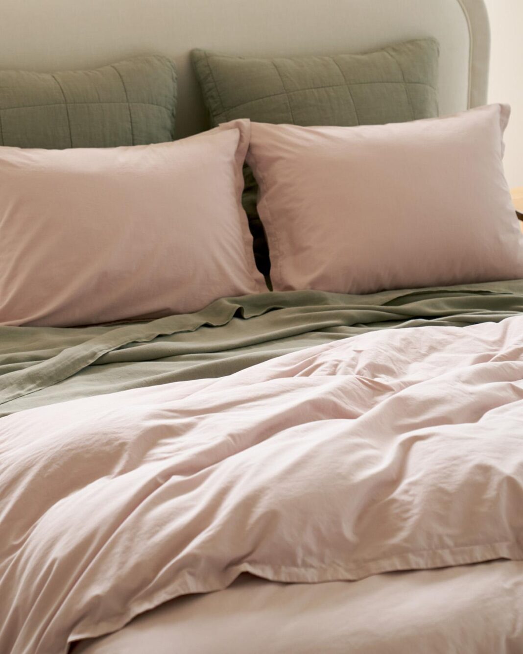 Parachute Percale Sheets: Lightweight and Cooling for Hot Sleepers